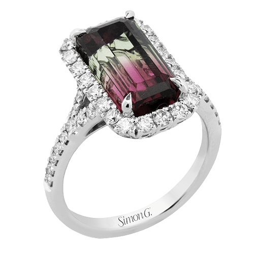 Color Ring in 18k Gold with Diamonds