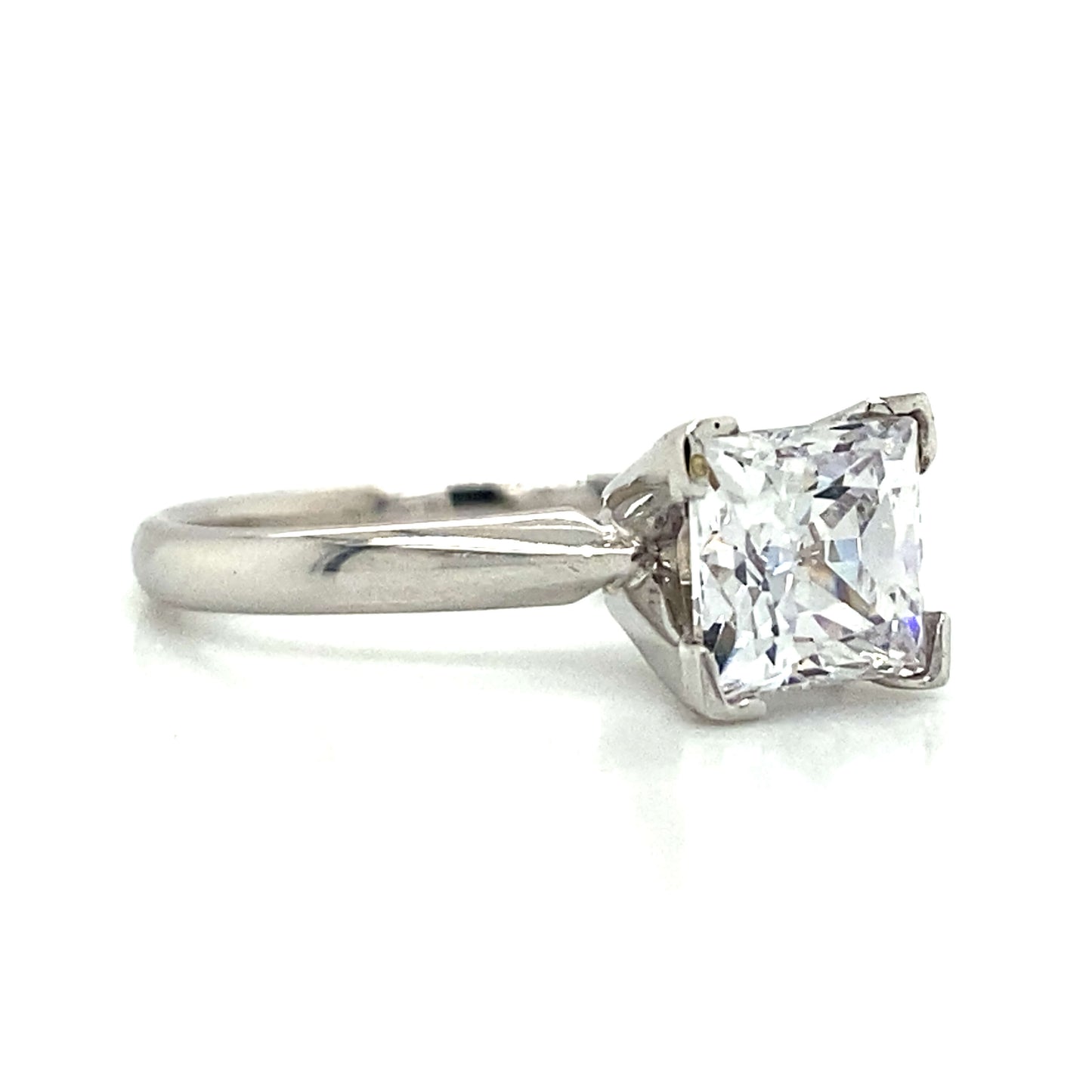 Solitaire Princess Shaped Egagement Ring in 14K White Gold