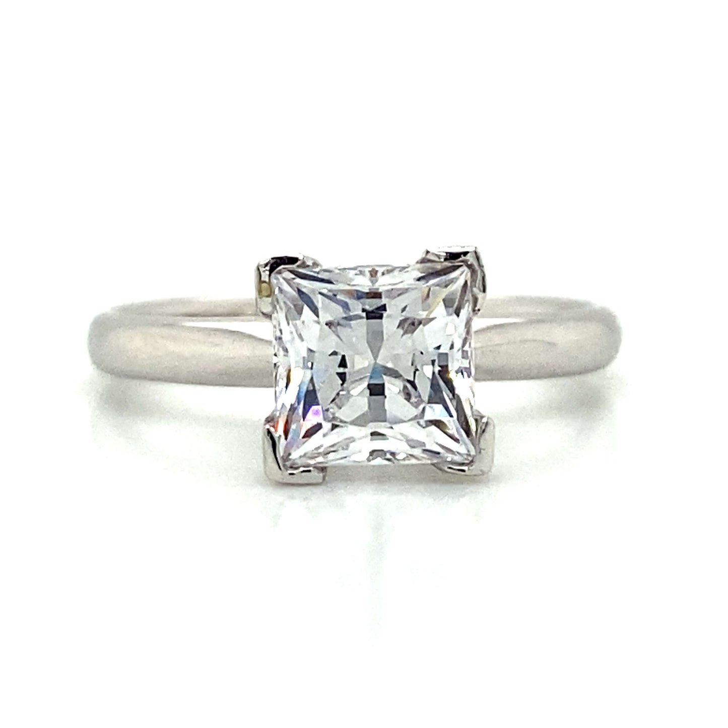 Solitaire Princess Shaped Egagement Ring in 14K White Gold