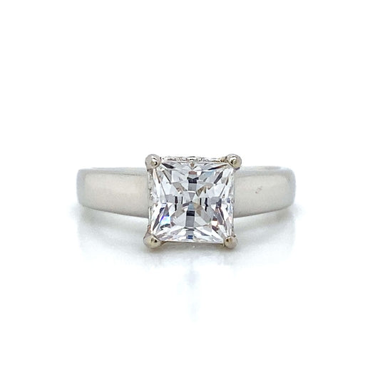 Solitaire Engagement Ring in 18K White Gold
