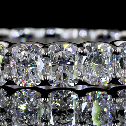 Eternity Band Cushion Brilliant Platinum EB4068