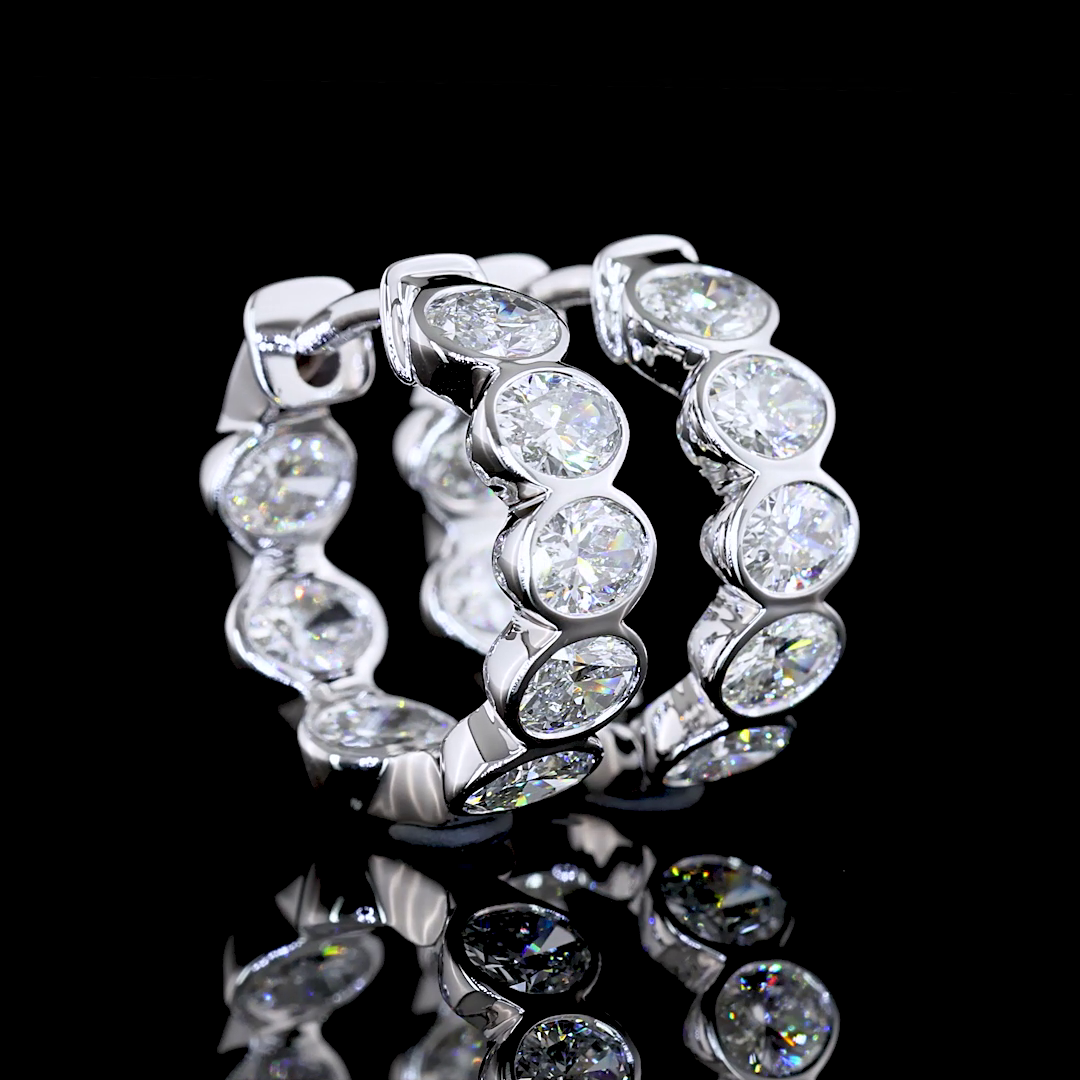 Huggies Earring Oval 14K White Gold ER7428