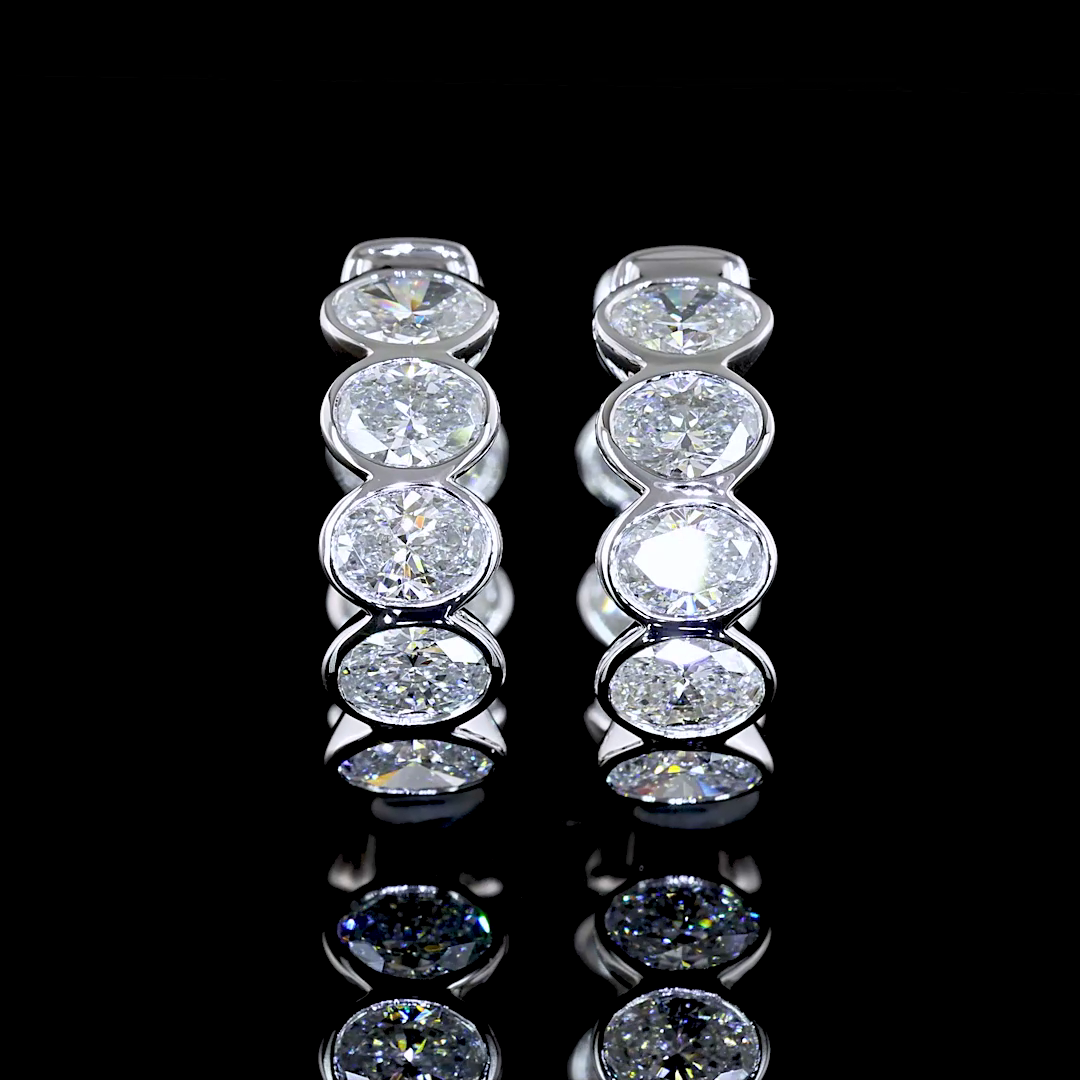 Huggies Earring Oval 14K White Gold ER7428
