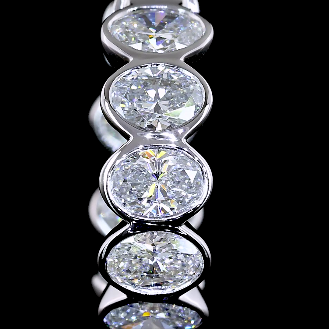 Huggies Earring Oval 14K White Gold ER7428