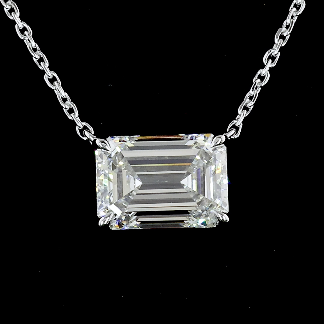 Solitaire Pendant Emerald 14K White Gold PD963