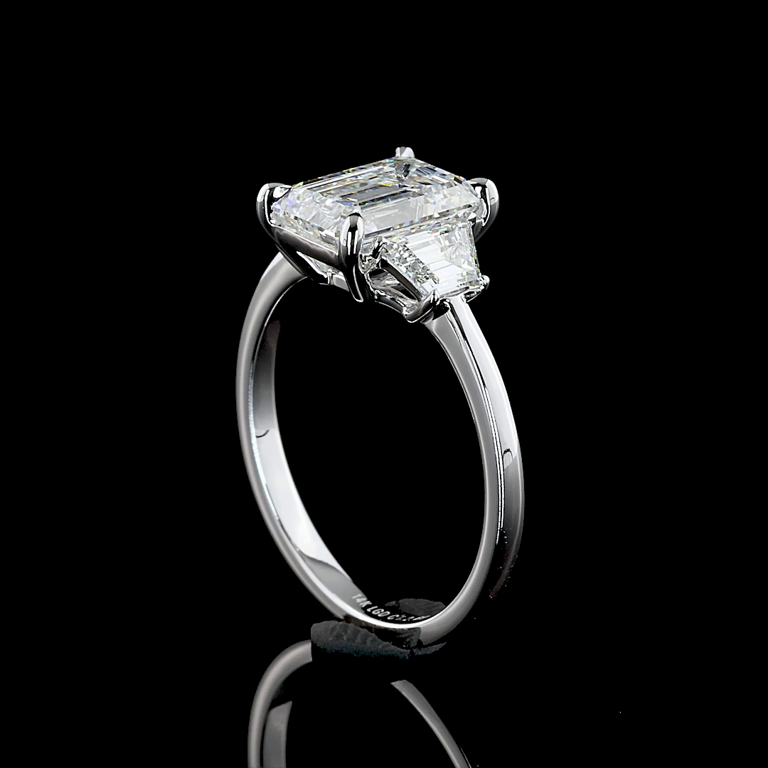 3 Stones Ring Emerald 14K White Gold RG2079