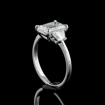 3 Stones Ring Emerald 14K White Gold RG2079