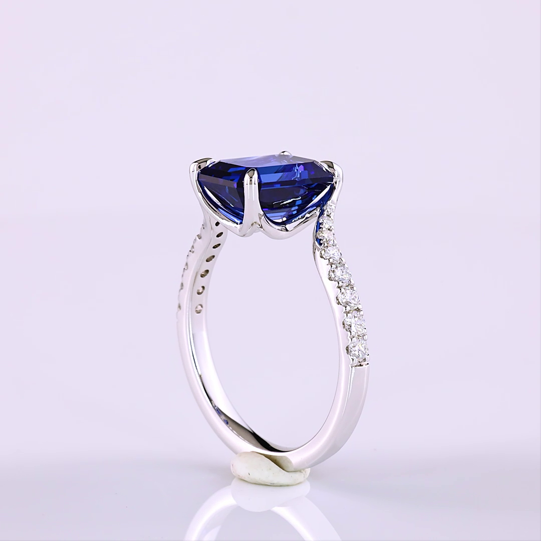 Special Ring Emerald 14K White Gold RG4269