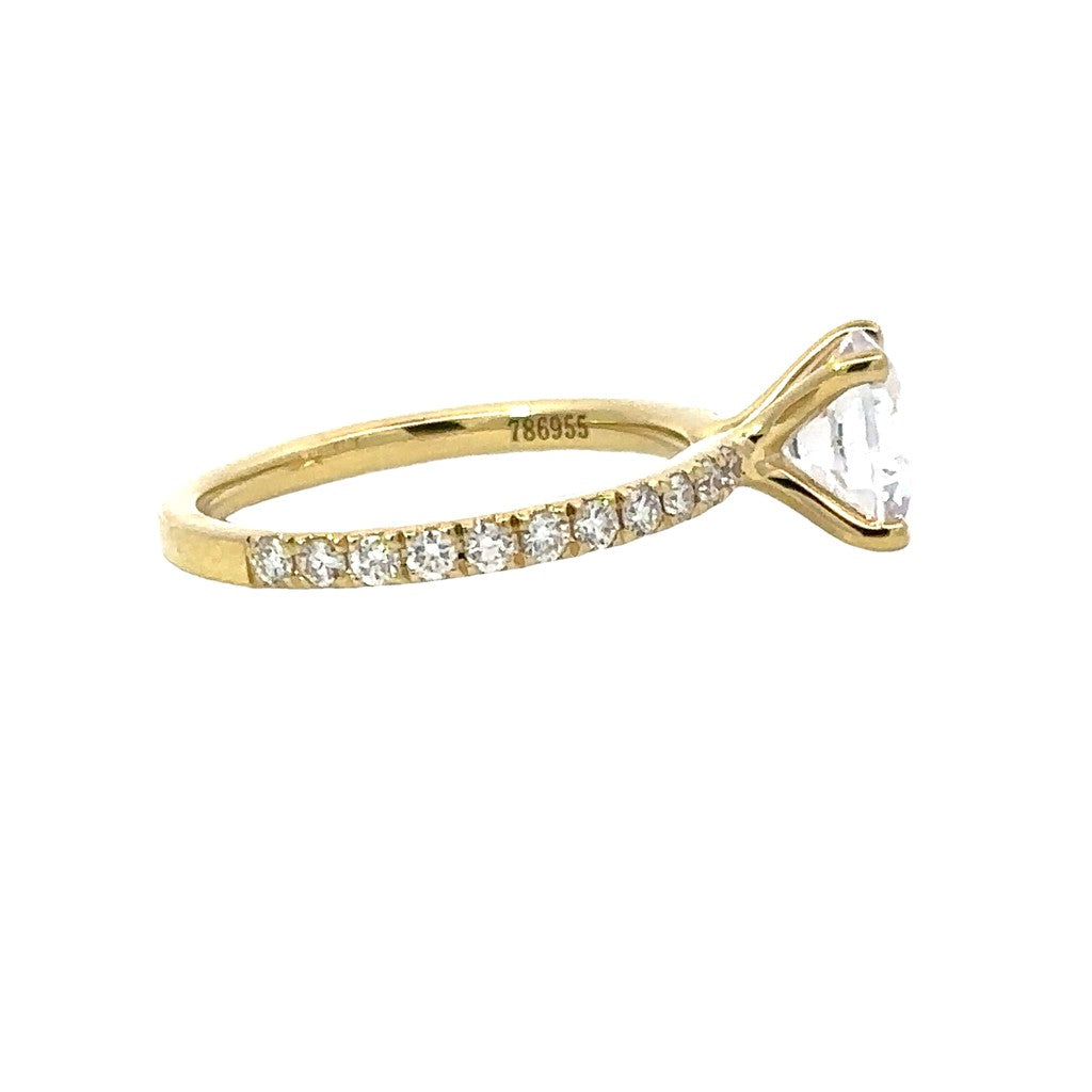 Round-Cut Diamond Engagement Ring in 18K Yellow Gold