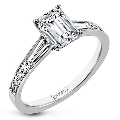 Emerald-cut Engagement Ring & Matching Wedding Band in 18k Gold with Diamonds