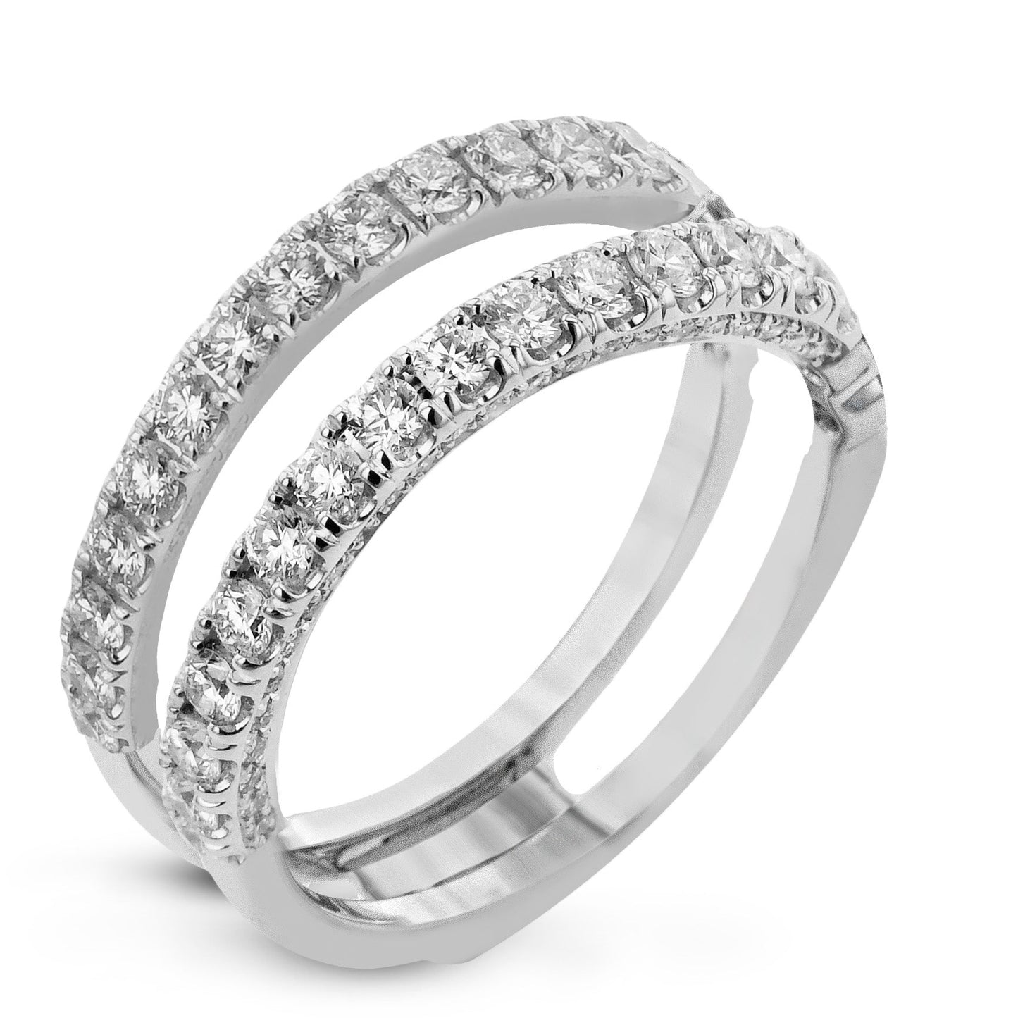 Round-cut Engagement Ring & Matching Wedding Band in 18k Gold with Diamonds