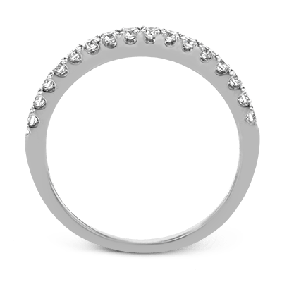 Round-cut Engagement Ring & Matching Wedding Band in 18k Gold with Diamonds