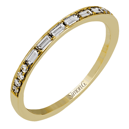 Round - cut Engagement Ring & Matching Wedding Band in 18k Gold with Diamonds - Simon G. Jewelry